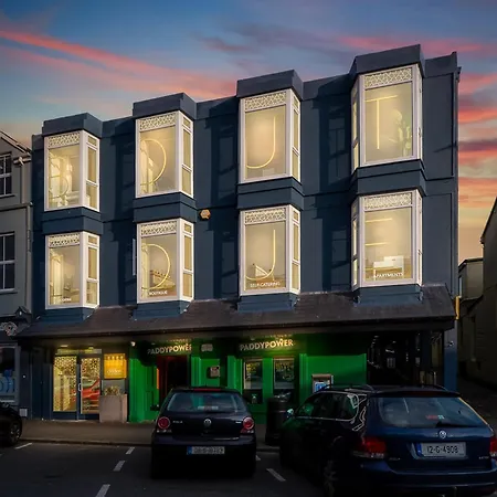 Main Street Hideaway