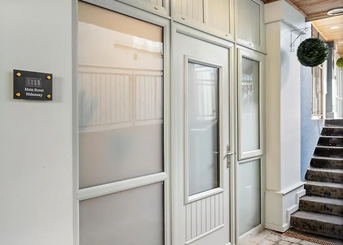 דירה Main Street Hideaway קליפדן