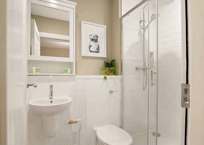 דירה Main Street Hideaway קליפדן